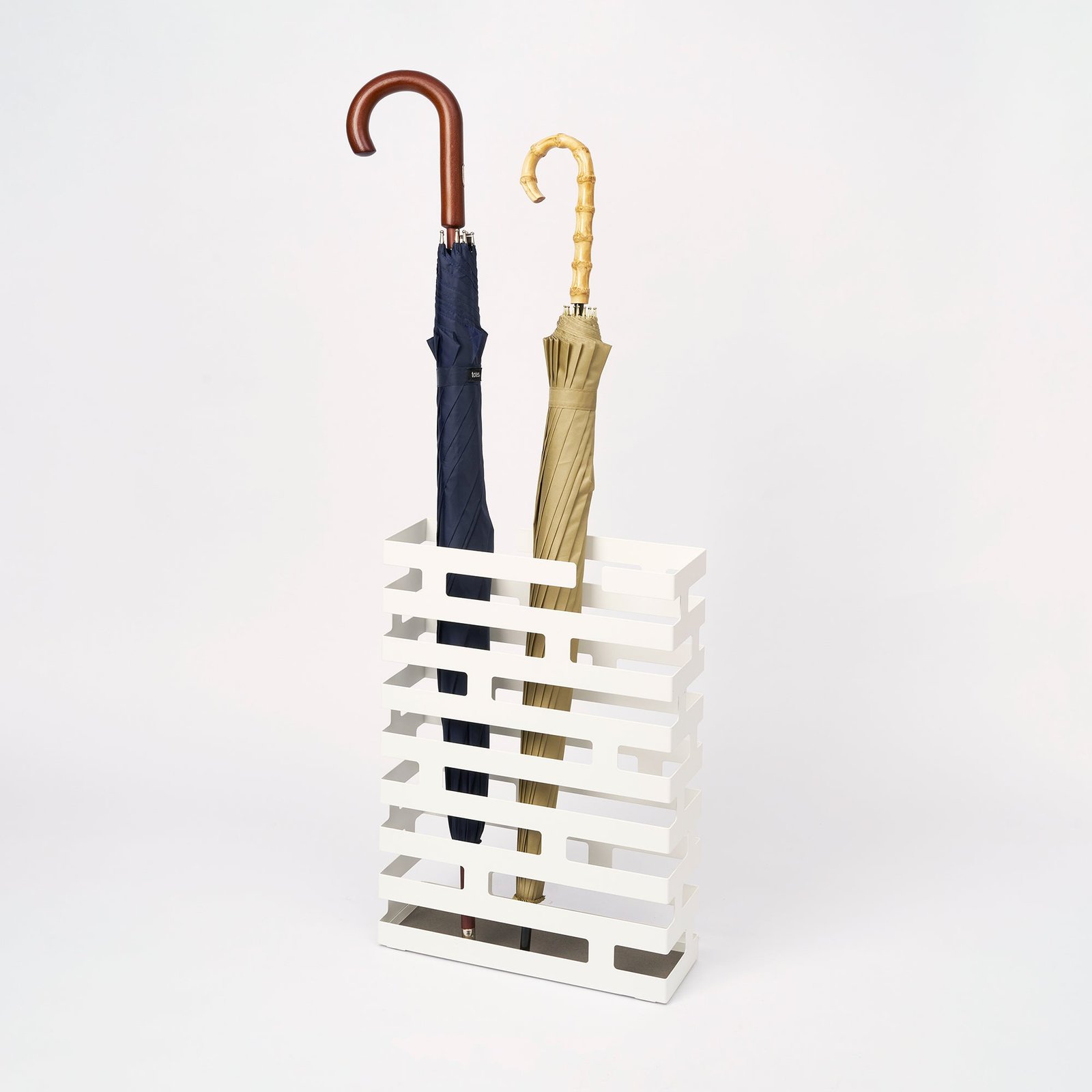 acpkgo87j1bwjc9y5xro_00cdff40-d0a3-4954-9ab0-6bd369749c7a-2.jpg Umbrella Stand - Rectangle - Steel - Image 1